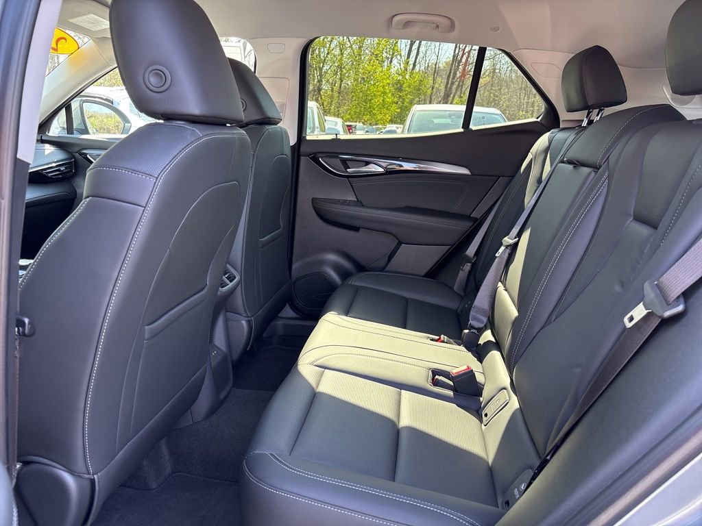 Used 2025 Buick Envision Preferred AWD/4WD image 13