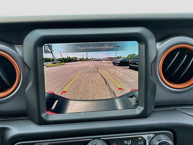 Used 2023 Jeep Gladiator Mojave w/ Trailer Tow Package AWD/4WD image 15