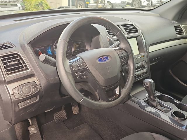 Used 2019 Ford Explorer XLT w/ Equipment Group 201A image 17