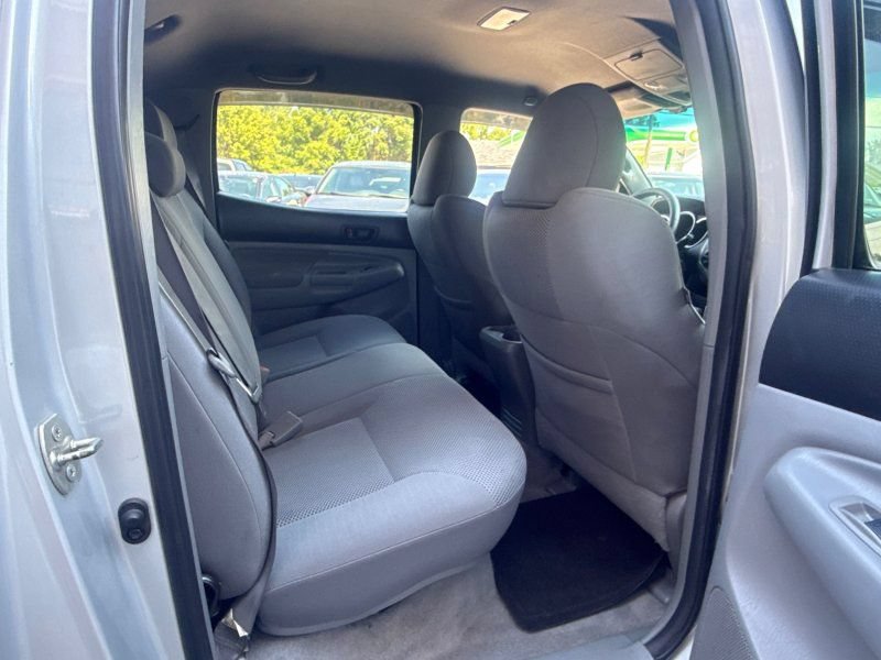 Used 2010 Toyota Tacoma 4x4 Double Cab V6 w/ TRD Sport Pkg image 20