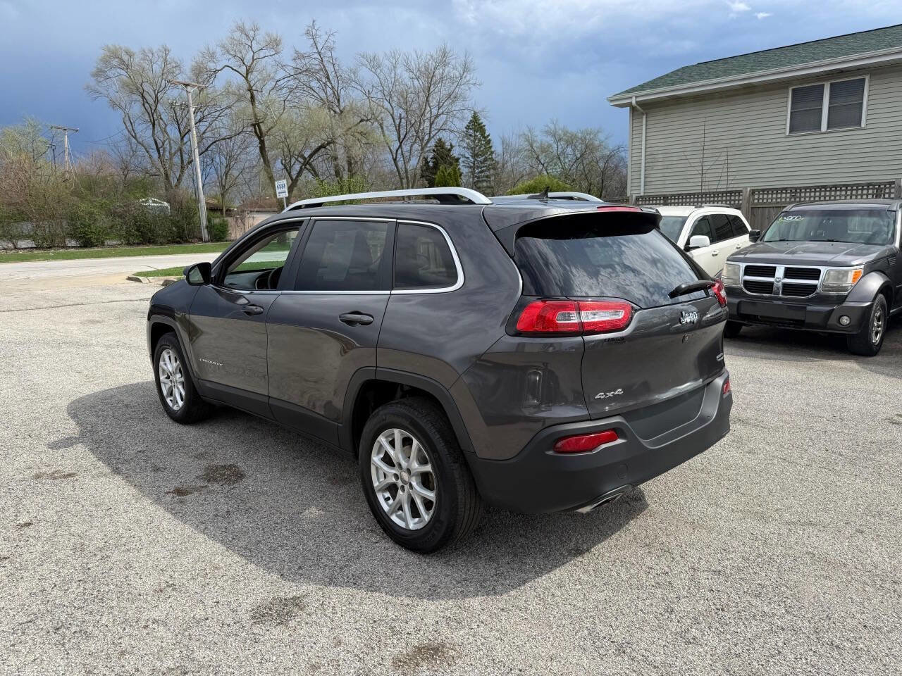 Used 2015 Jeep Cherokee Latitude w/ Comfort/Convenience Group image 9