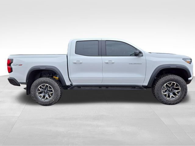 New 2026 Chevrolet Colorado ZR2 w/ Technology Package AWD/4WD image 13
