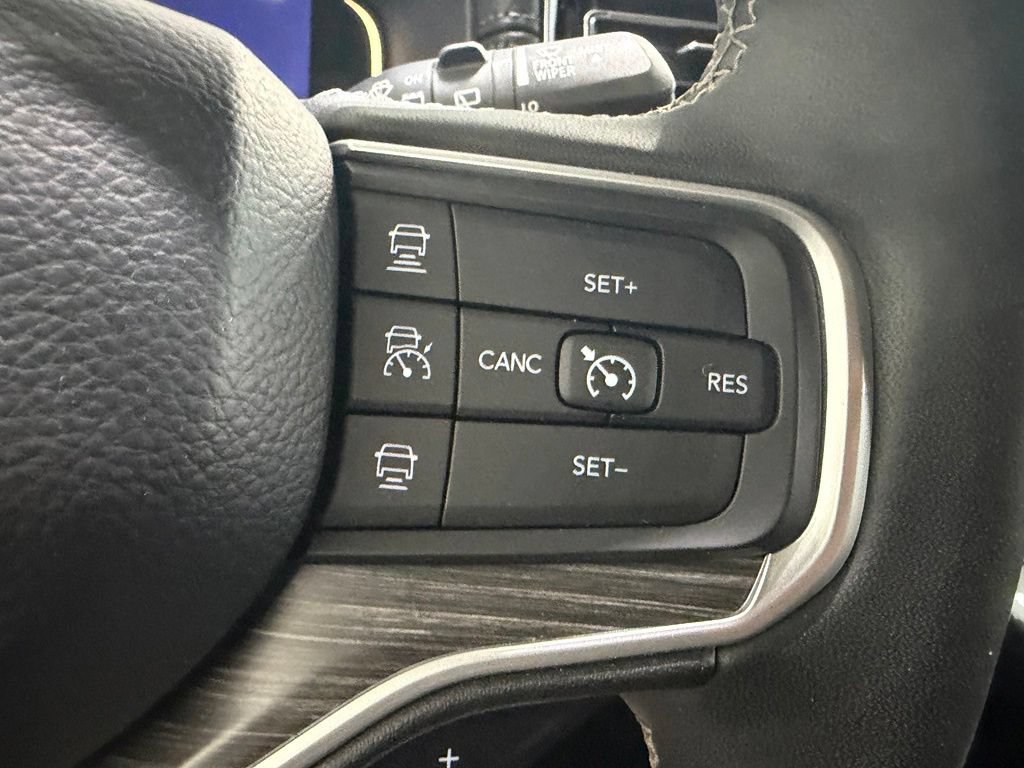 Used 2024 Jeep Wagoneer Series II AWD/4WD image 19
