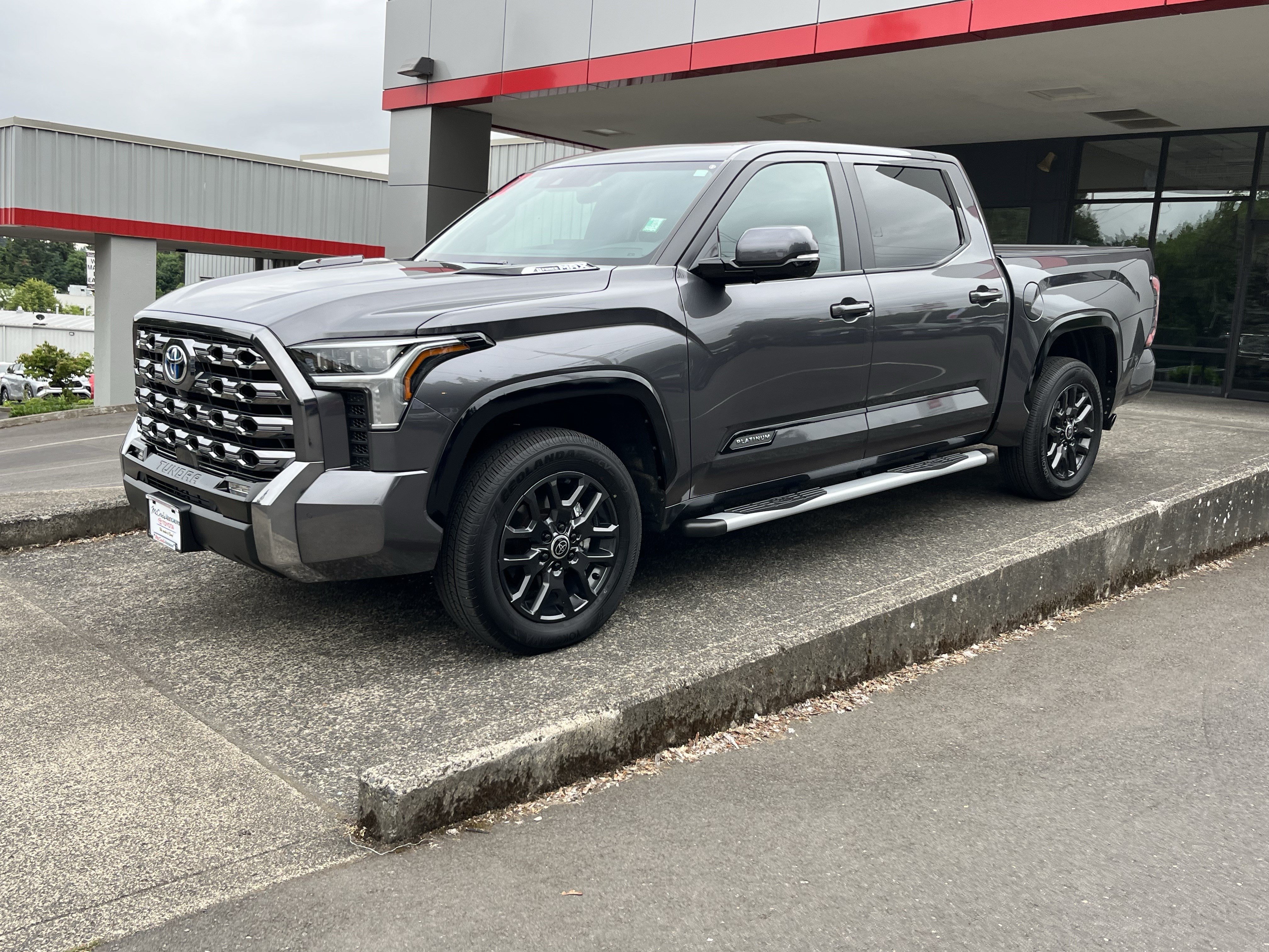 Certified 2024 Toyota Tundra Platinum AWD/4WD image 4