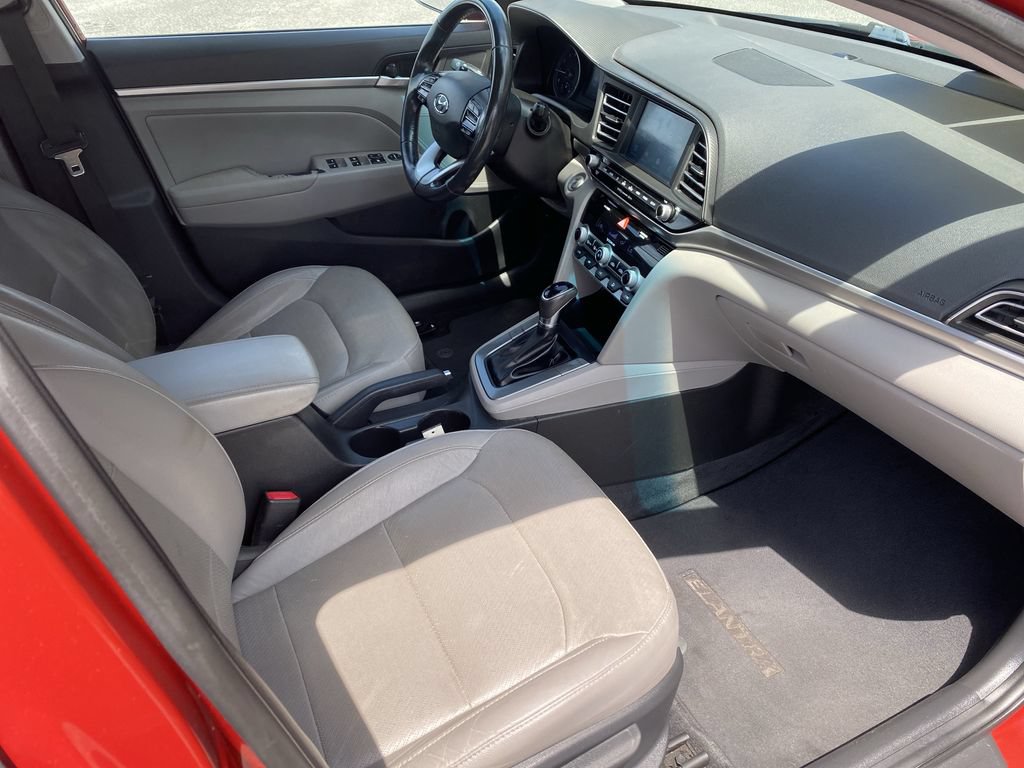 Used 2019 Hyundai Elantra Limited FWD image 30