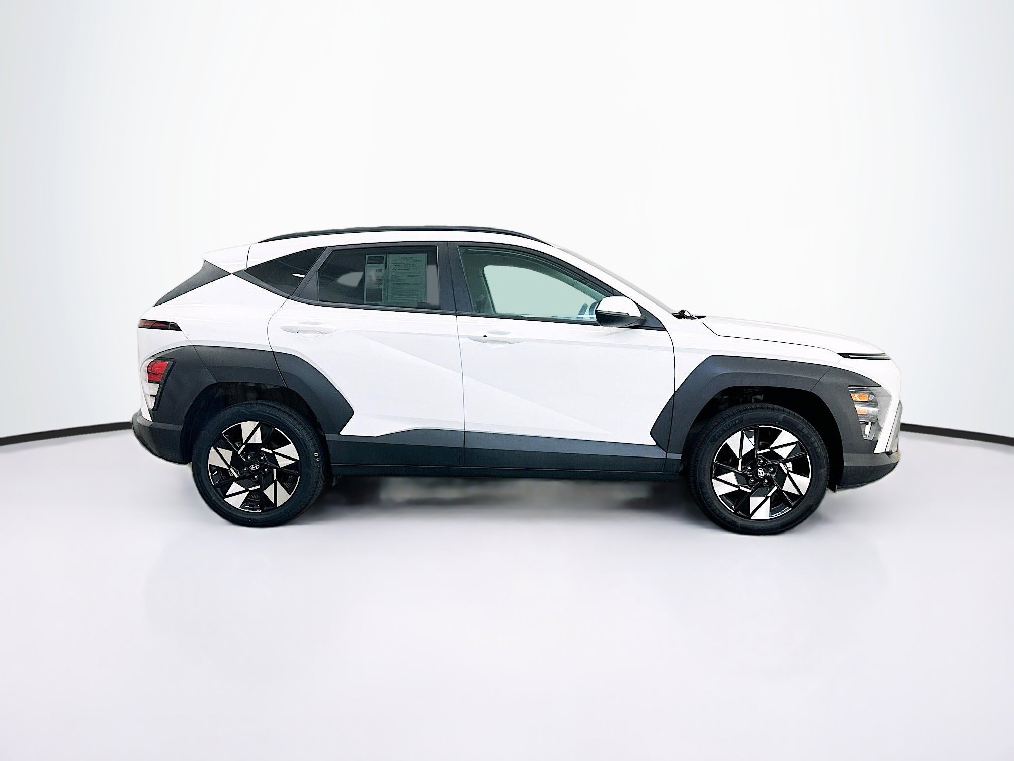 Used 2025 Hyundai Kona SEL image 10