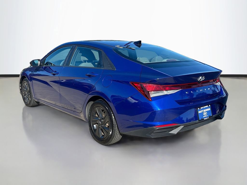 Used 2023 Hyundai Elantra SEL w/ Cargo Package image 7
