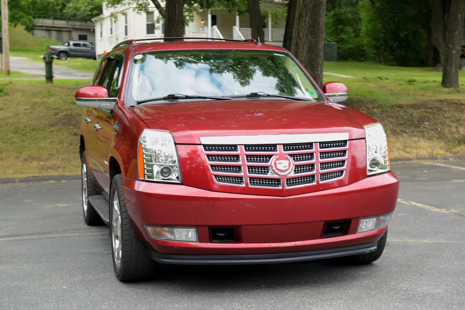 Used 2010 Cadillac Escalade Luxury AWD/4WD image 30