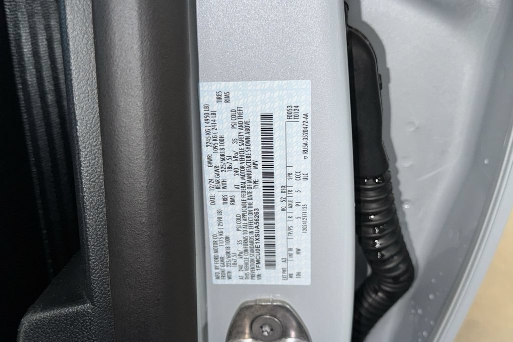 New 2025 Ford Escape SE FWD image 31