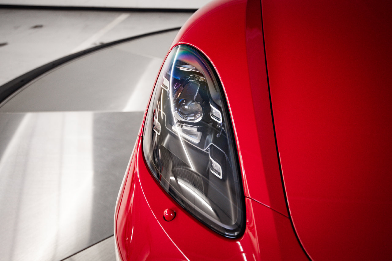 Certified 2024 Porsche 718 Cayman RWD image 13