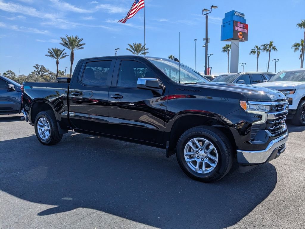 Used 2023 Chevrolet Silverado 1500 LT w/ Protection Package image 2