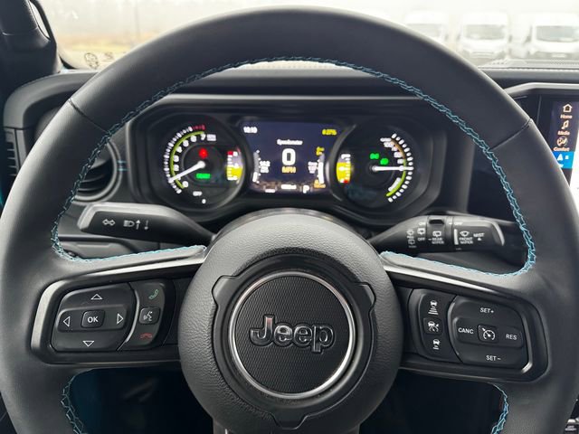 Used 2024 Jeep Wrangler Unlimited Rubicon 4xe image 22
