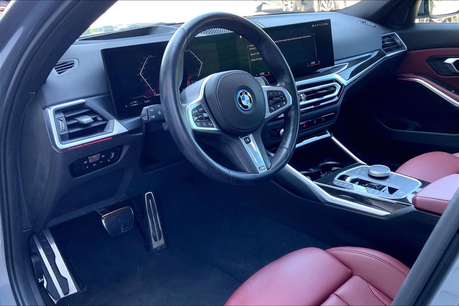 Used 2023 BMW 330e xDrive w/ M Sport Package AWD/4WD image 4