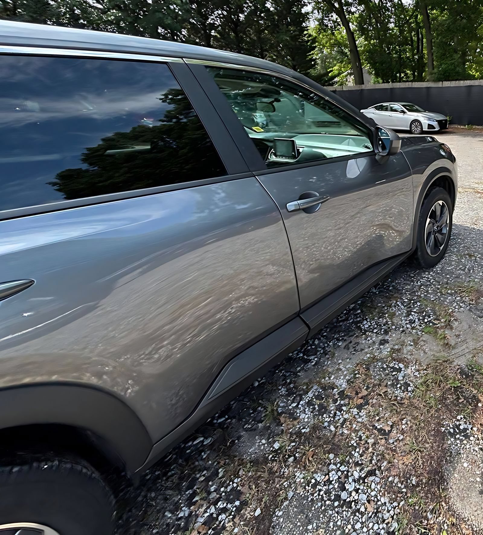 Used 2025 Nissan Rogue SV FWD image 12