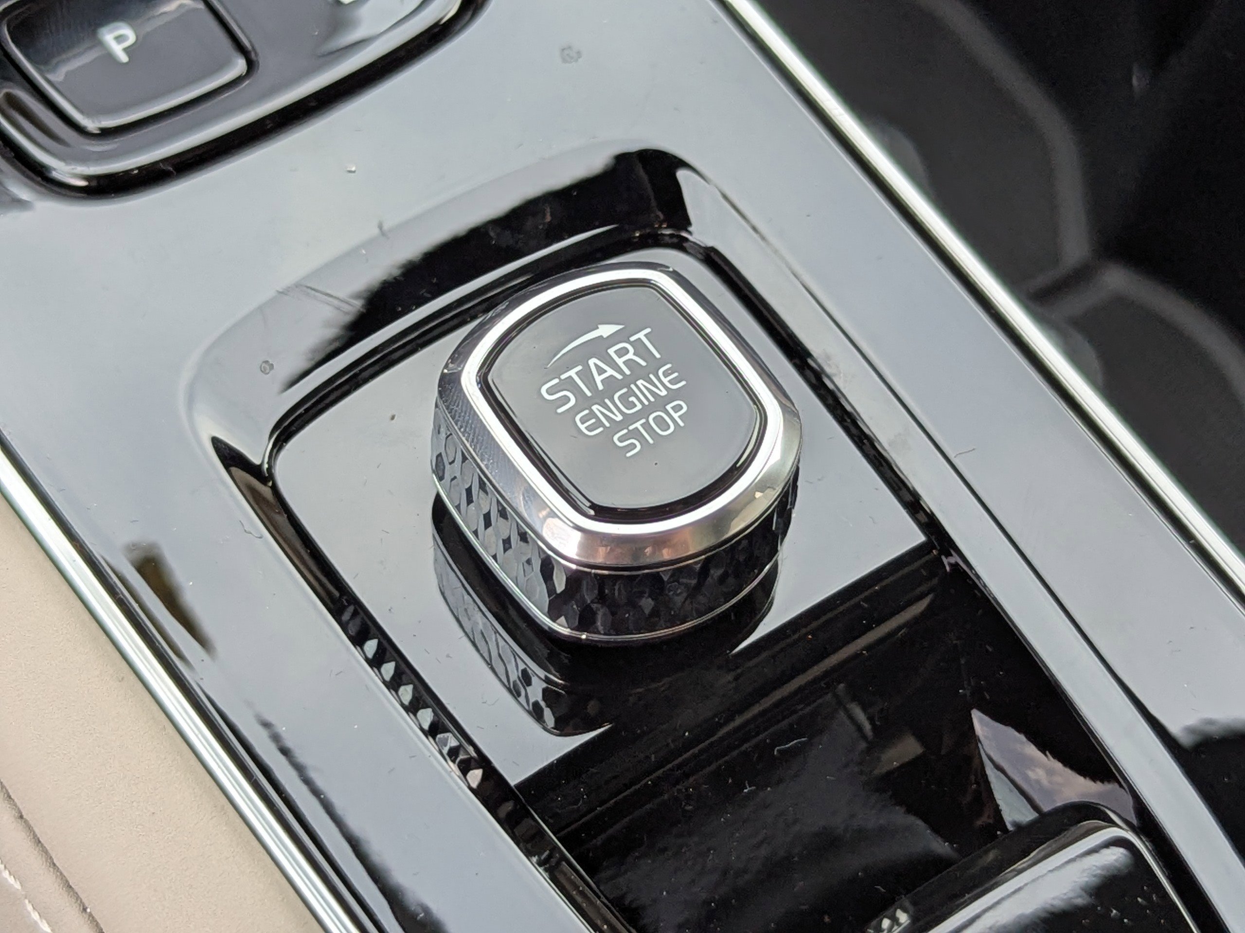 New 2026 Volvo XC90 B6 Ultra w/ Protection Package image 25