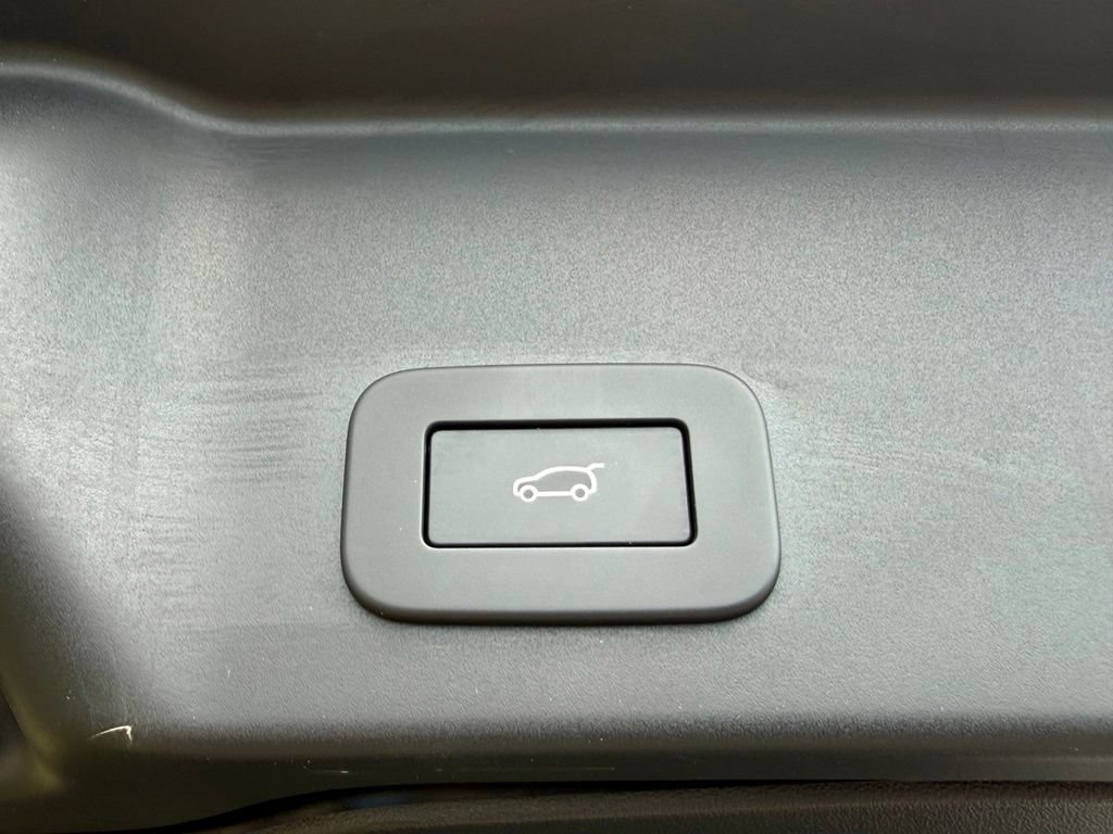 Used 2024 Land Rover Range Rover Evoque S AWD/4WD image 34