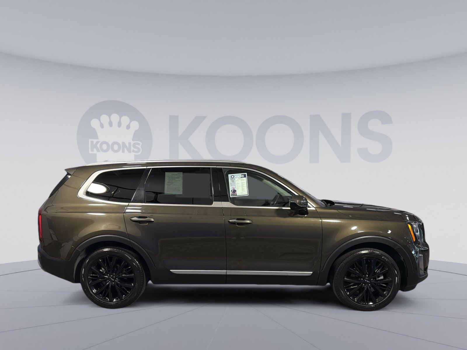 Used 2022 Kia Telluride SX w/ Towing Package FWD image 8
