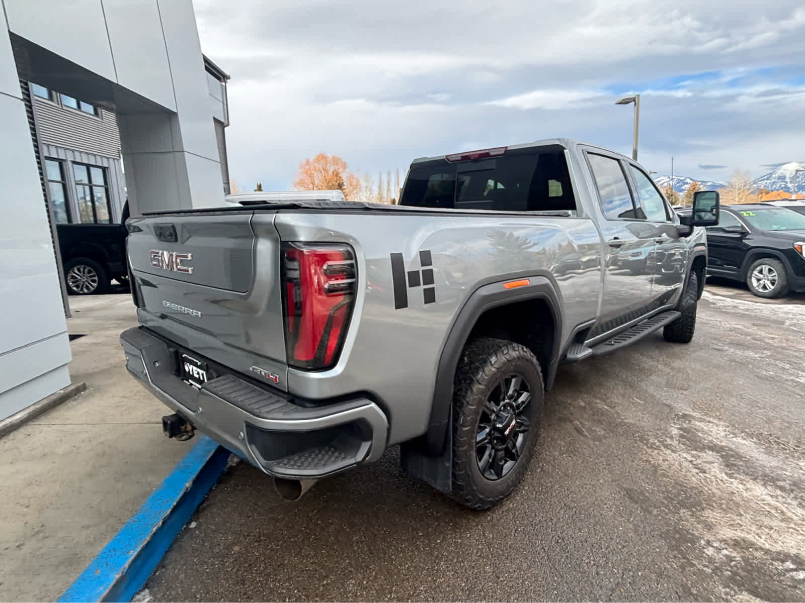 Used 2024 GMC Sierra 2500 AT4 w/ AT4 Premium Plus Package image 21