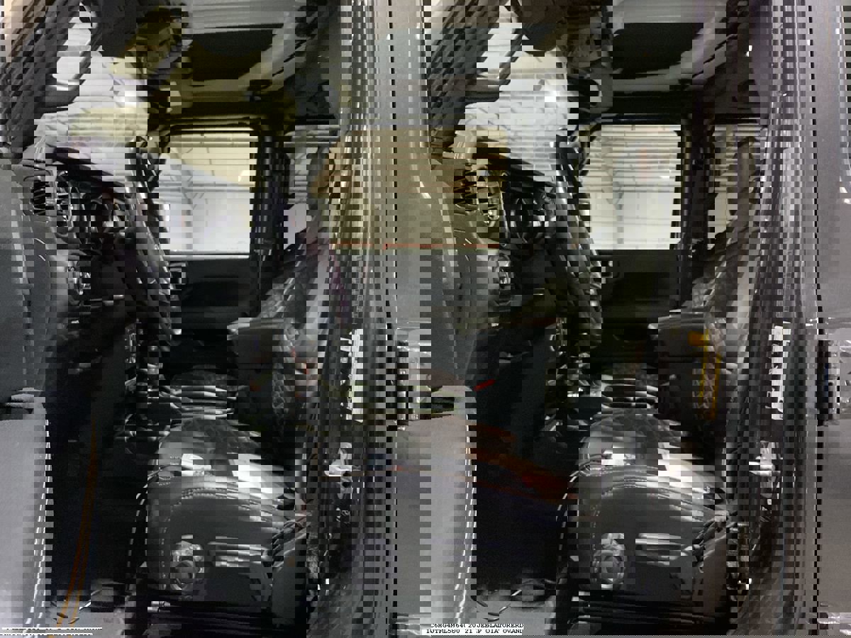 Used 2021 Jeep Gladiator Overland image 9