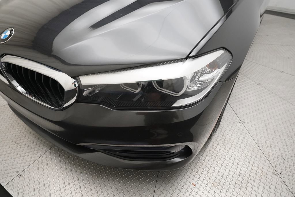 Used 2017 BMW 530i xDrive AWD/4WD image 24