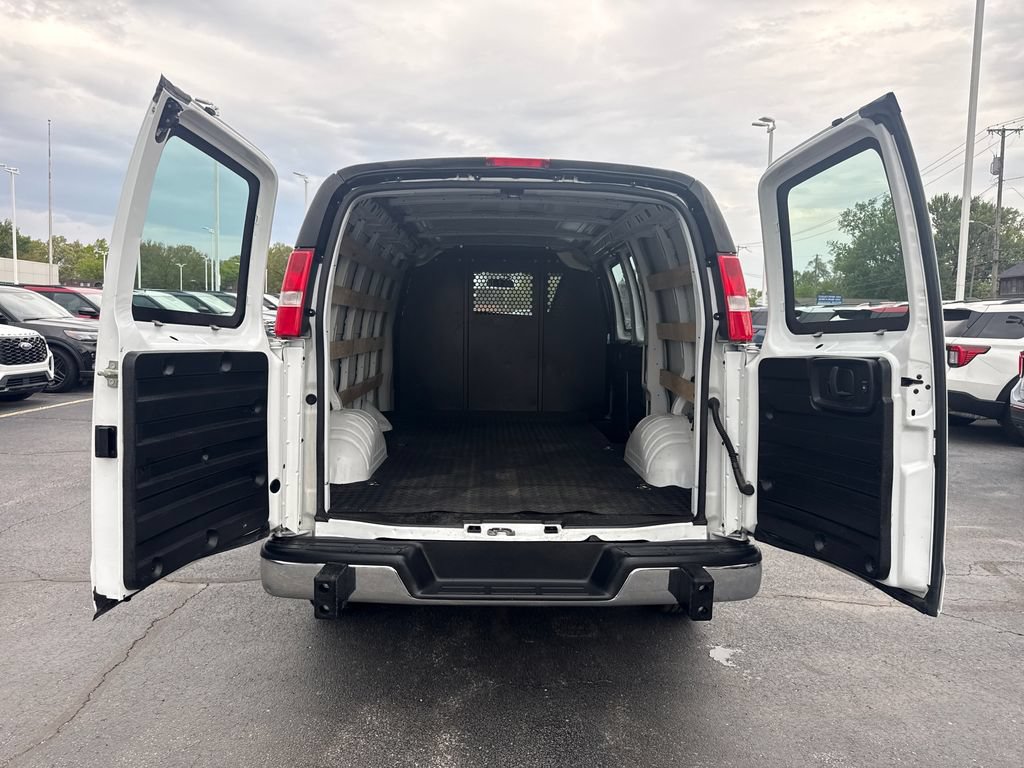Used 2024 GMC Savana 2500 w/ Driver Convenience Package RWD image 30