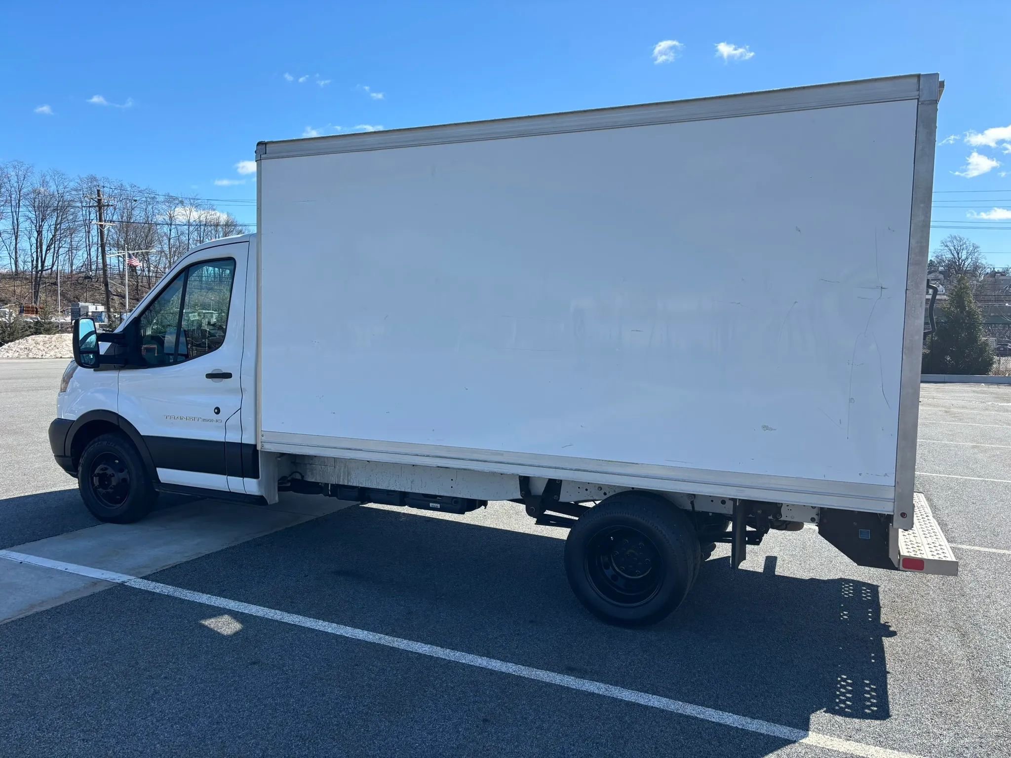 Used 2019 Ford Transit 350 350 HD Cab & Chassis 2D image 5