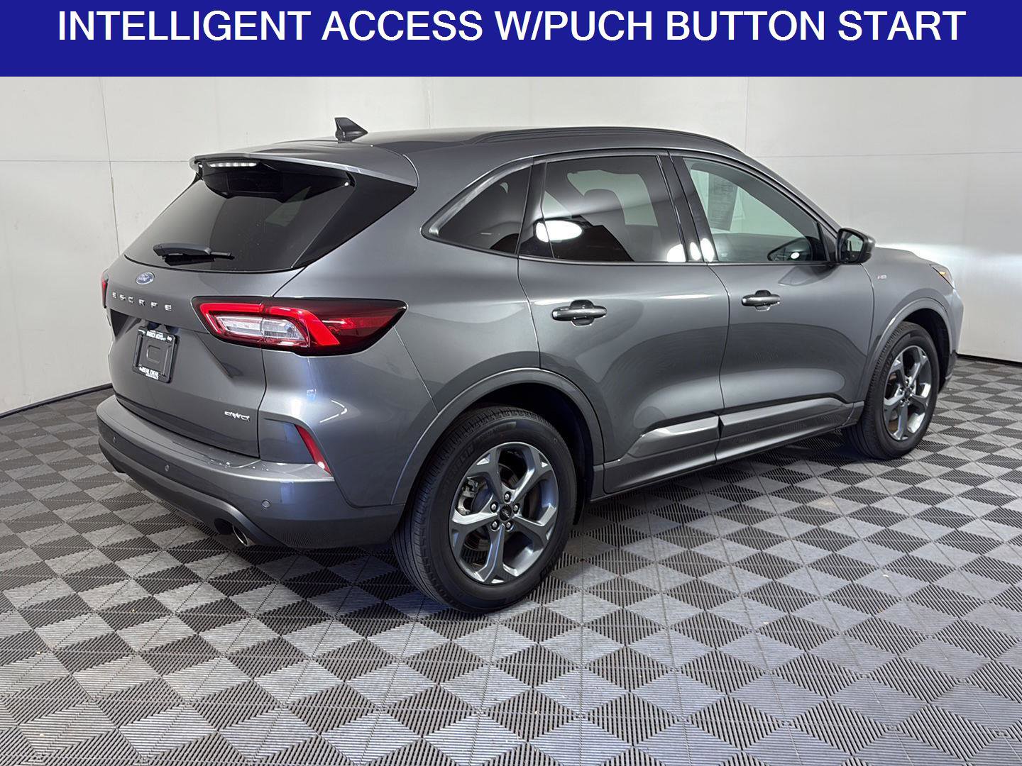 Used 2023 Ford Escape ST-Line Select w/ Tech Pack #1 AWD/4WD image 5