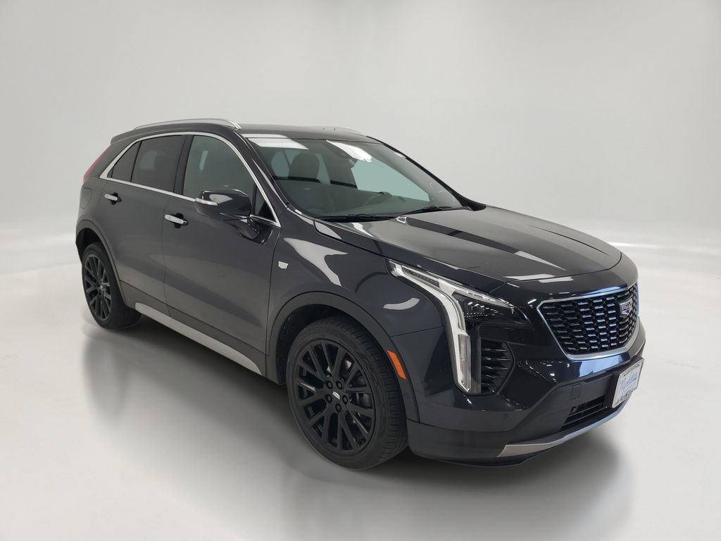 Used 2023 Cadillac XT4 Premium Luxury w/ Enhanced Visibility Package AWD/4WD image 3