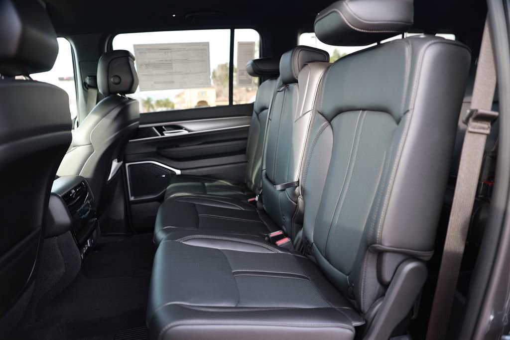 New 2026 Jeep Grand Wagoneer L 2WD w/ 8-Passenger Seating Package image 31