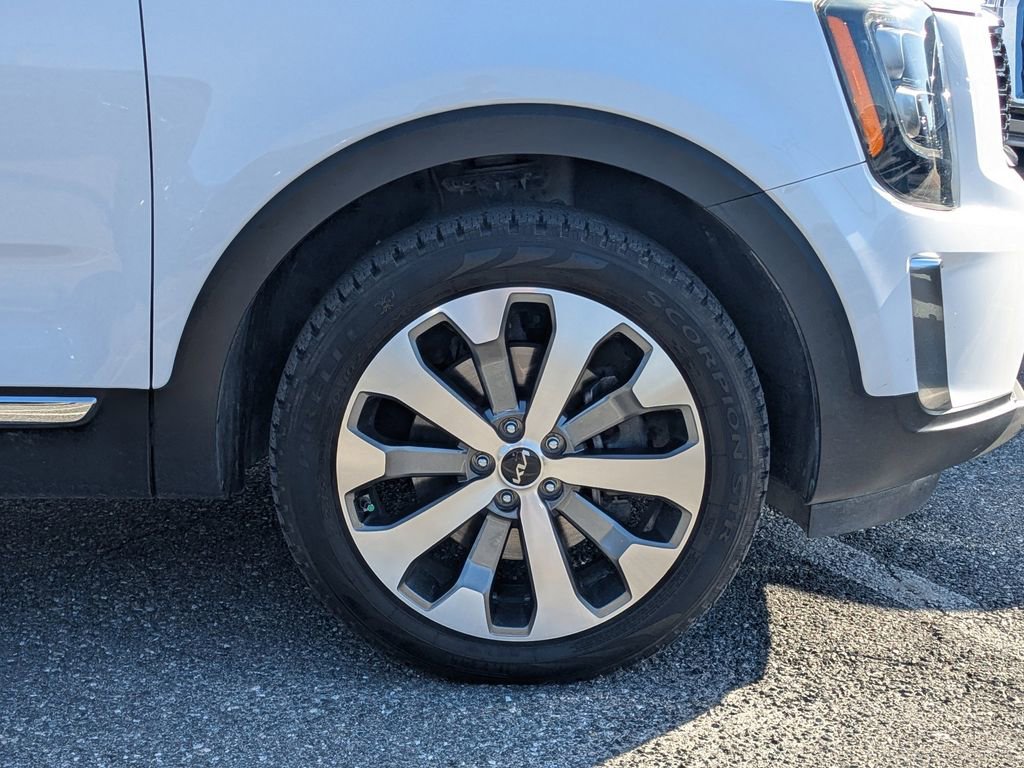 Used 2022 Kia Telluride EX w/ EX Premium Package FWD image 10