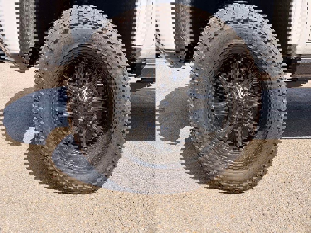 Used 2024 GMC Sierra 3500 Denali Ultimate image 11