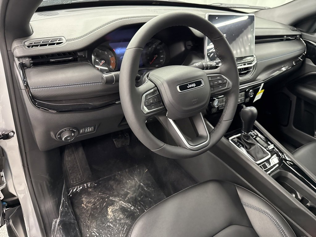 New 2025 Jeep Compass Limited w/ Sun & Sound Group image 16
