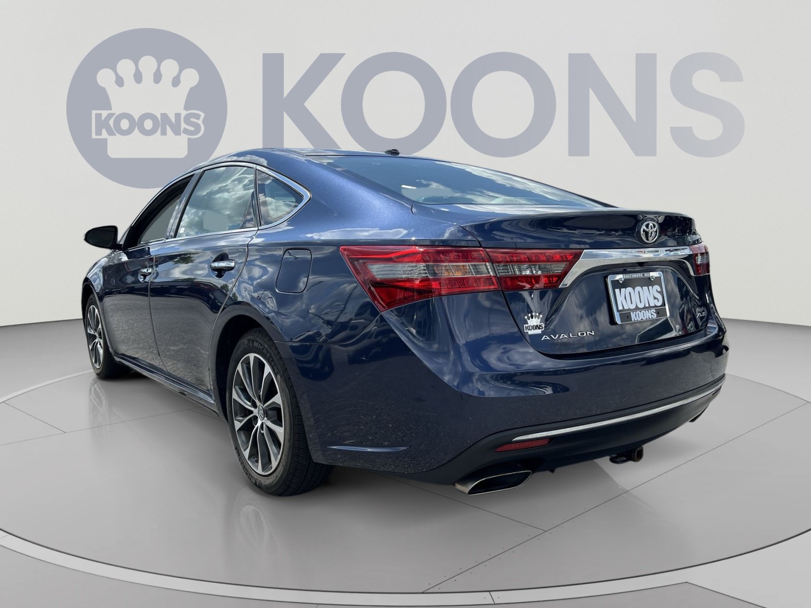 Used 2016 Toyota Avalon Limited FWD image 4