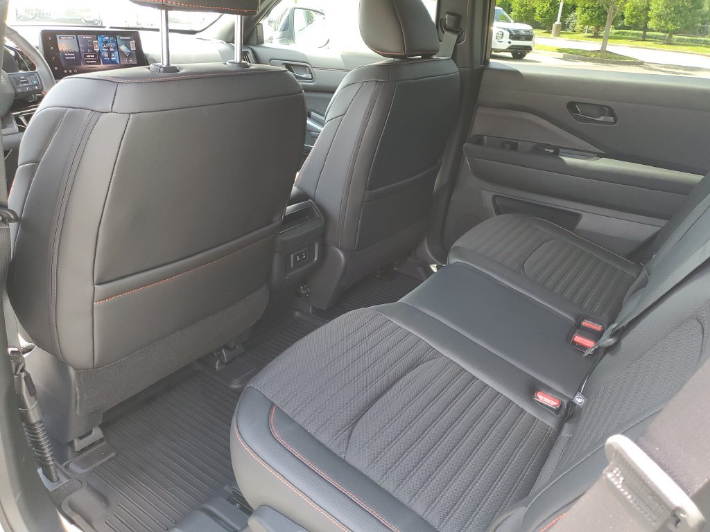 New 2026 Nissan Pathfinder Rock Creek AWD/4WD image 12