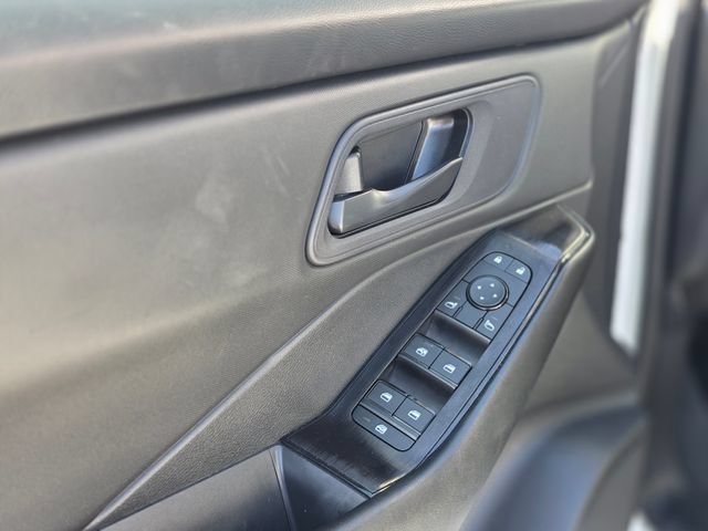 Used 2024 Nissan Rogue S AWD/4WD image 15