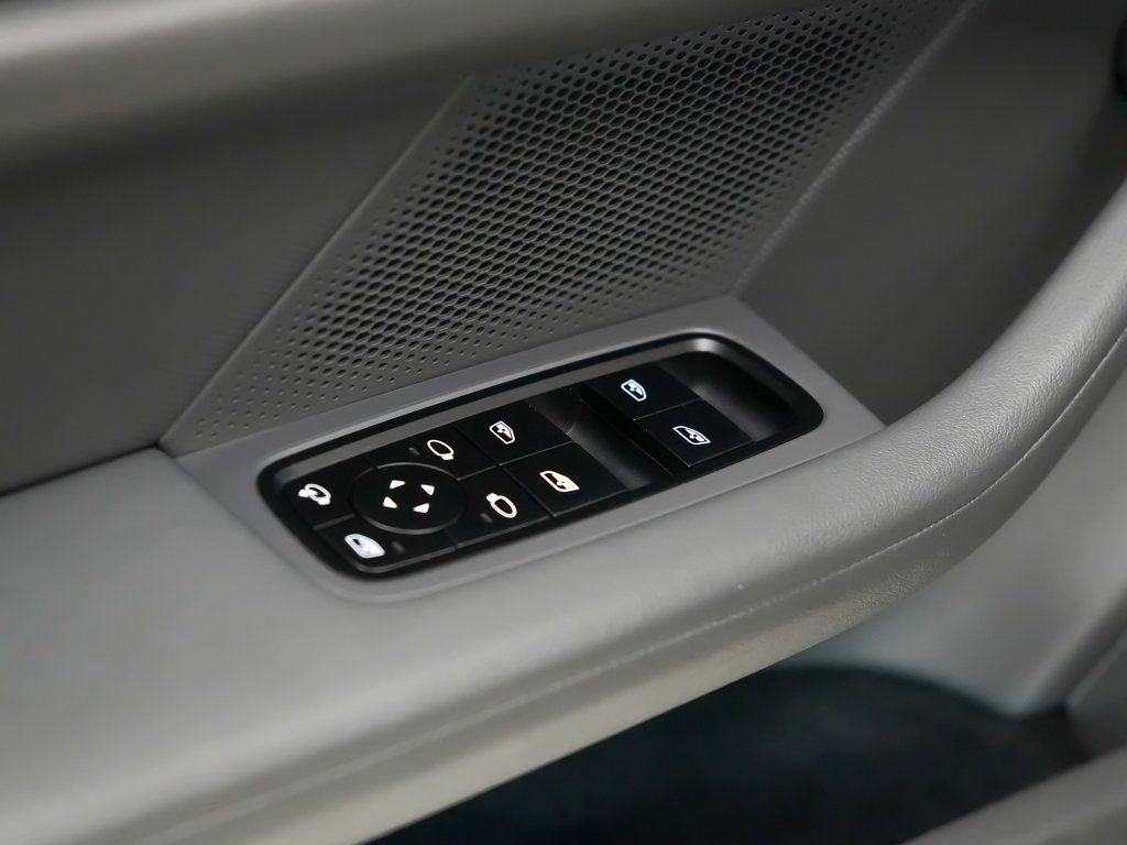 Certified 2022 Porsche Taycan 4S image 24