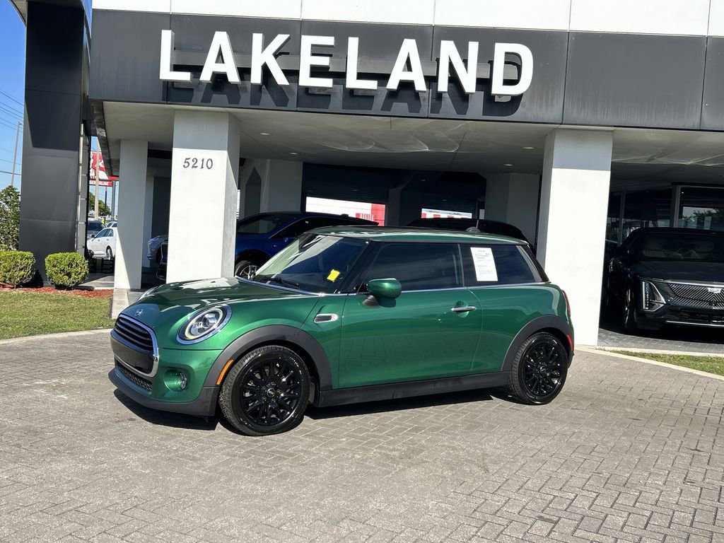 Used 2020 MINI Cooper 2-Door Hardtop image 2