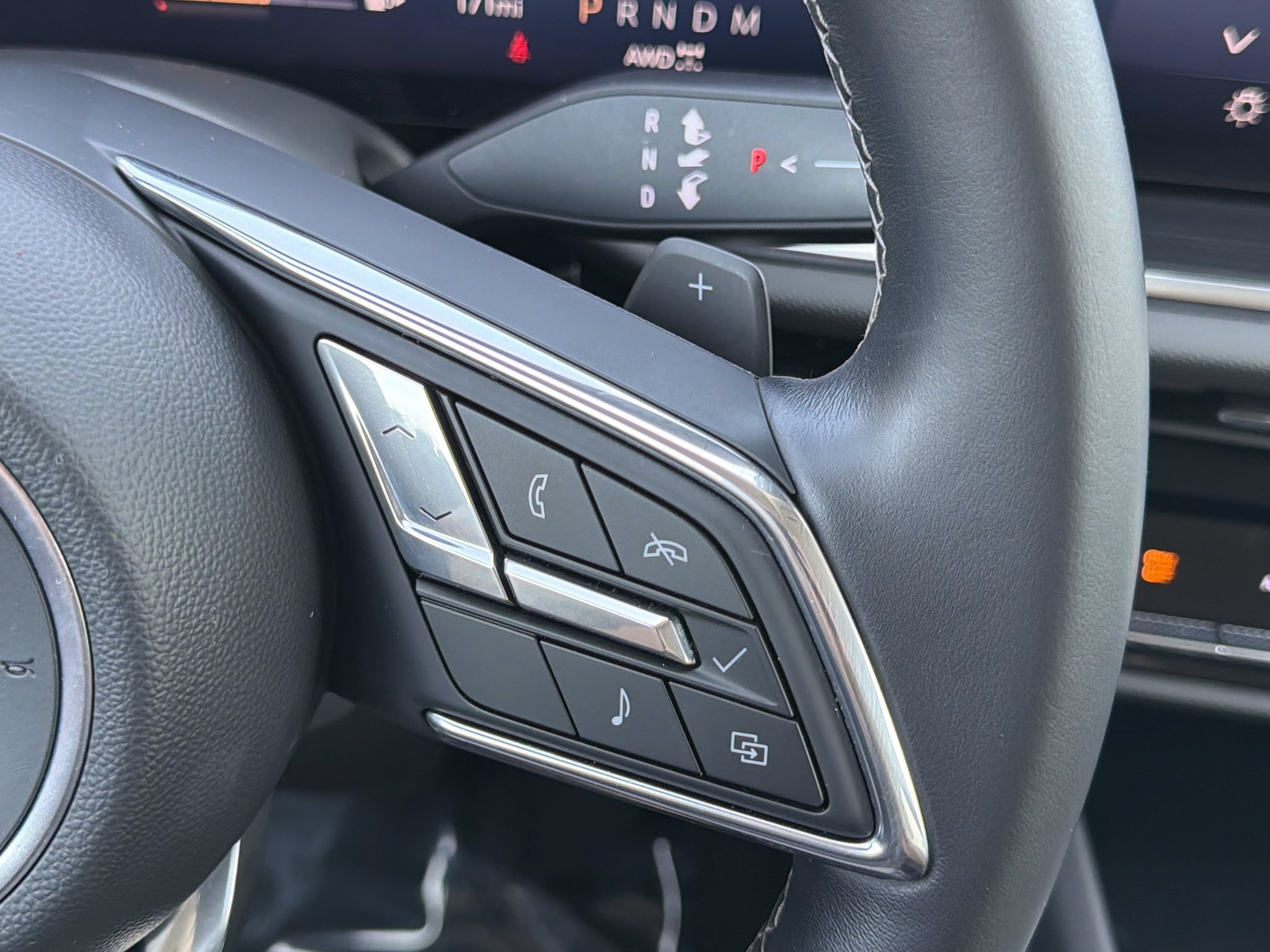 Used 2024 Buick Envision Preferred AWD/4WD image 9