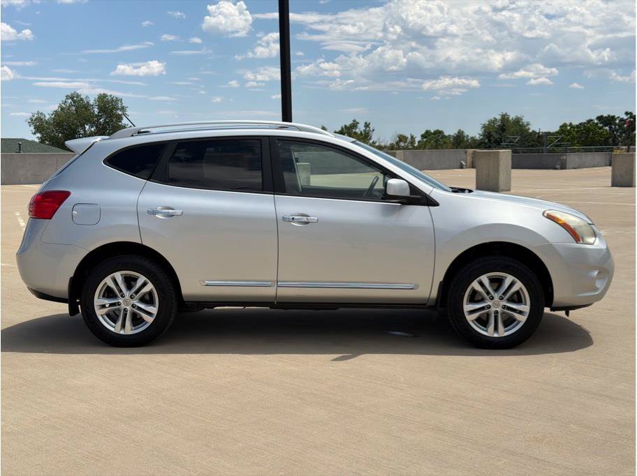 Used 2013 Nissan Rogue SV w/ Premium Pkg AWD/4WD image 9