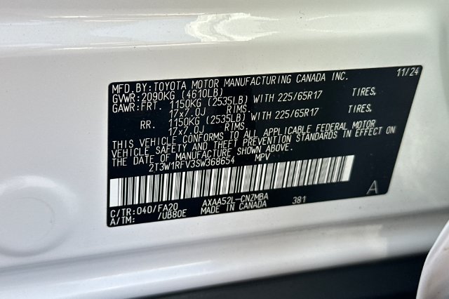 Used 2025 Toyota RAV4 XLE FWD image 33