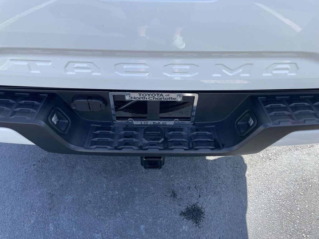Used 2023 Toyota Tacoma SR5 w/ Technology Package image 30