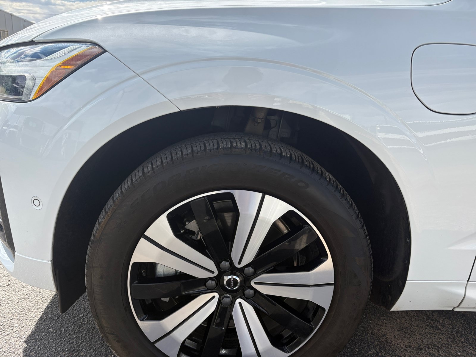 Used 2024 Volvo XC60 T8 Plus AWD/4WD image 10