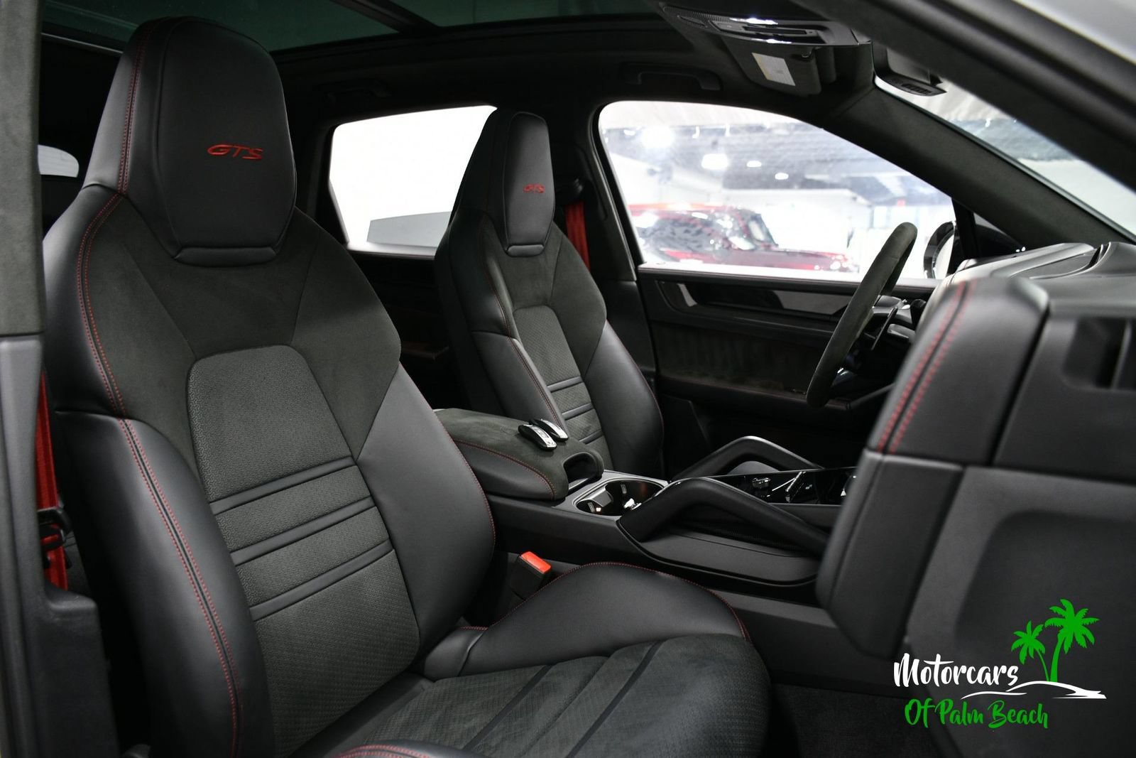 Used 2025 Porsche Cayenne GTS AWD/4WD image 70