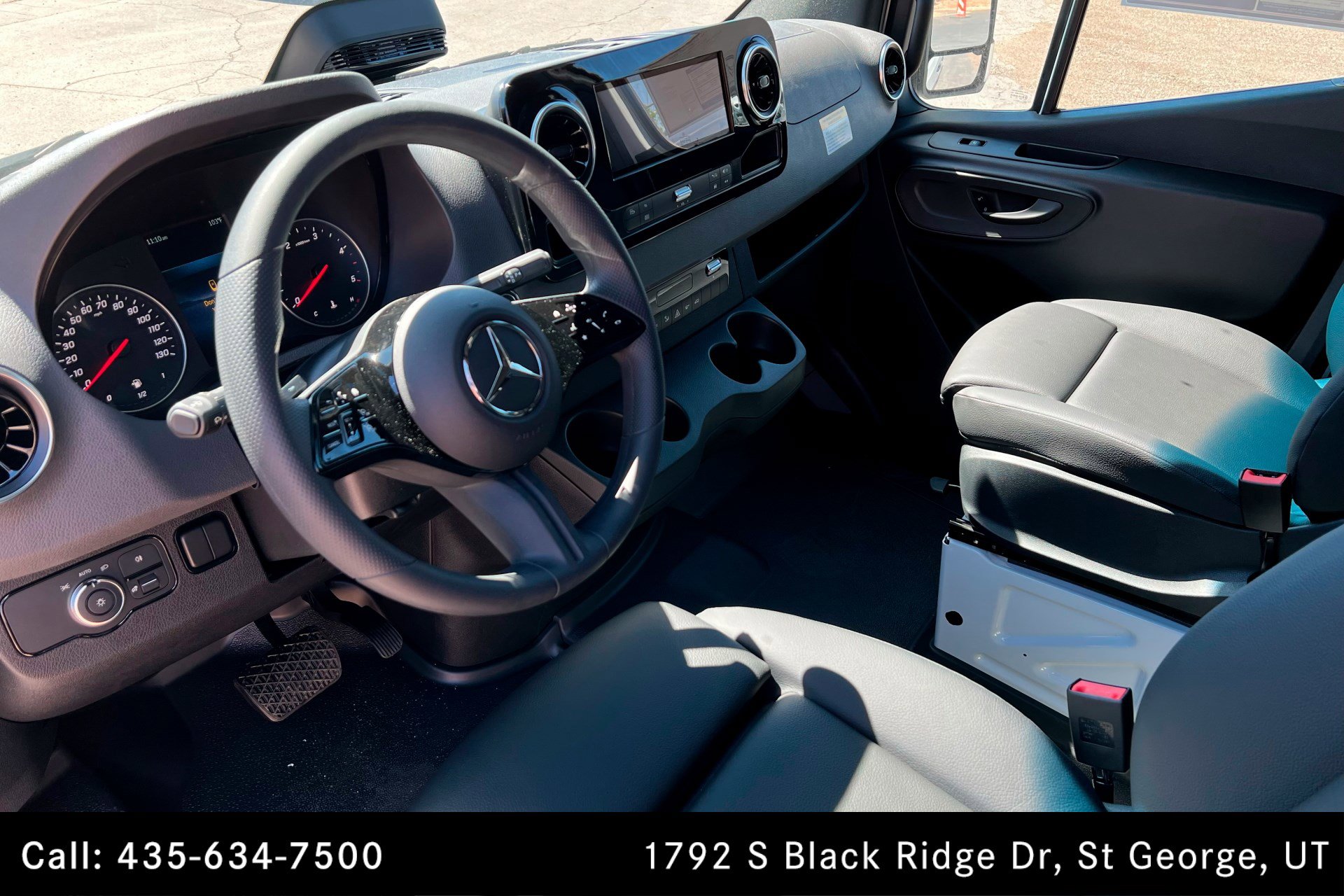 Used 2025 Mercedes-Benz Sprinter 2500 image 14