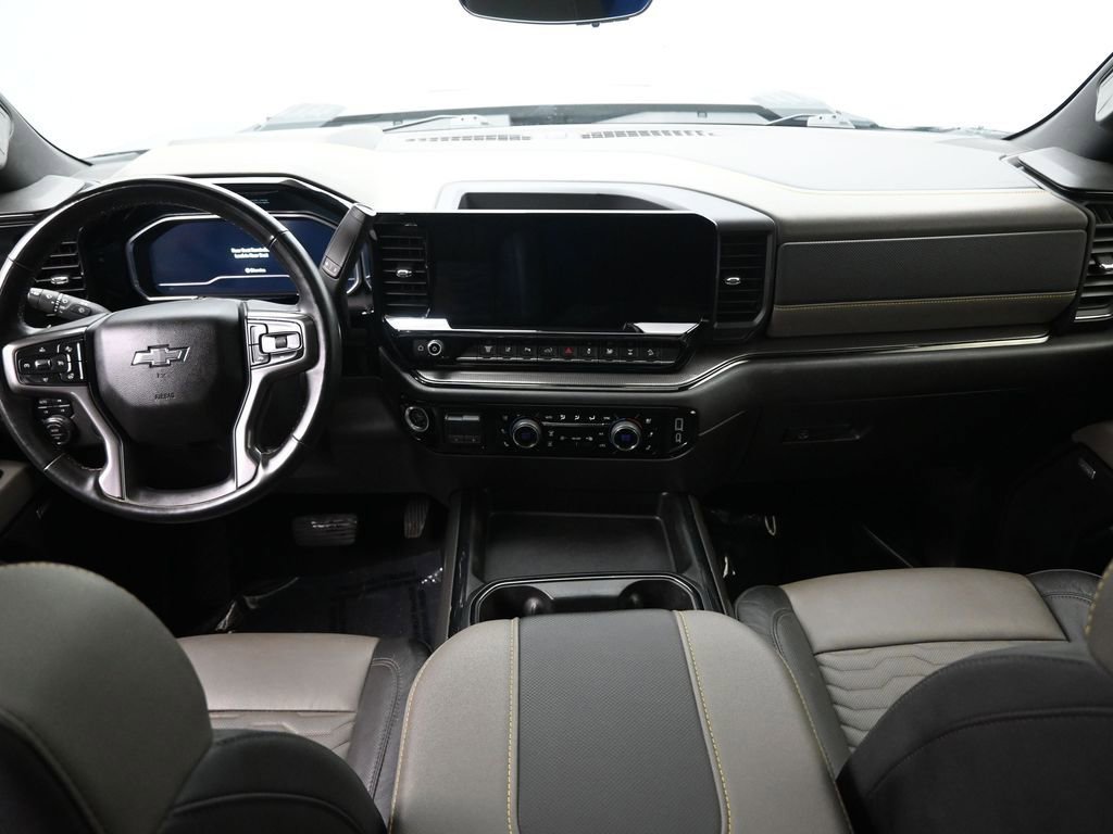 Used 2024 Chevrolet Silverado 2500 ZR2 w/ Technology Package image 24