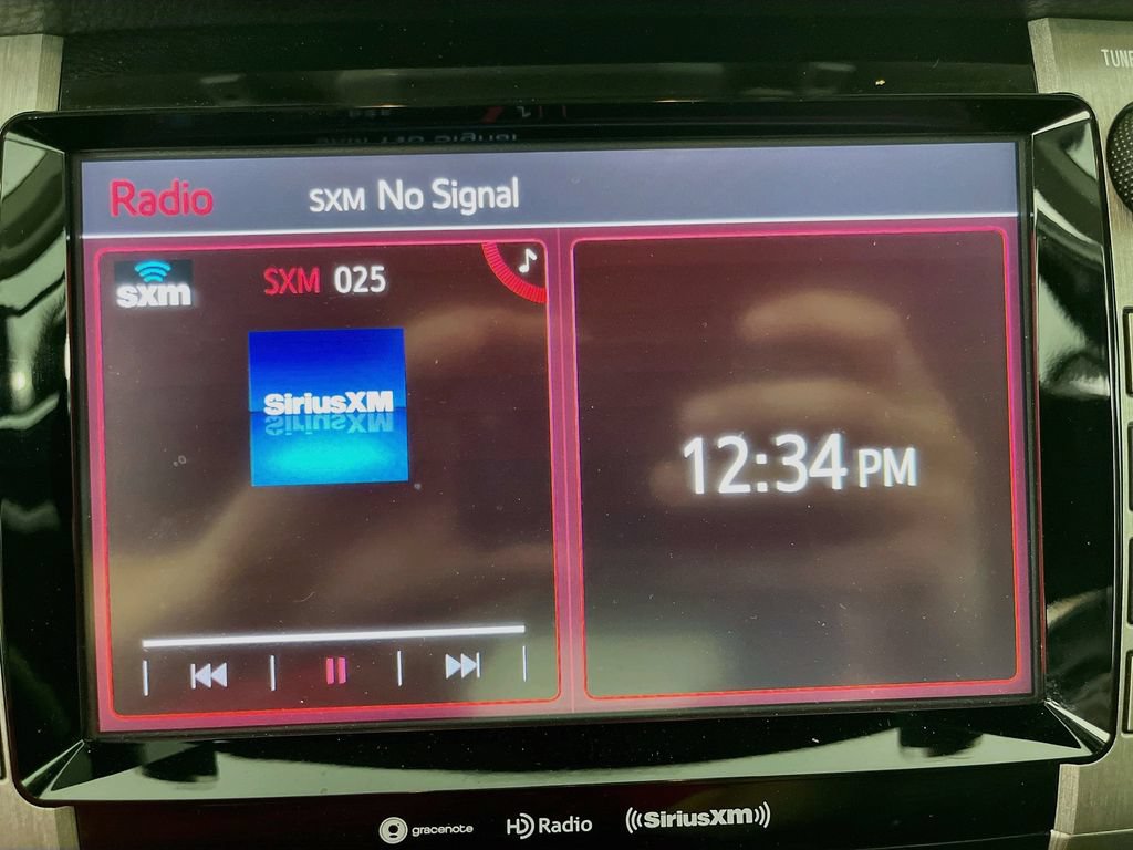 Used 2020 Toyota Tundra SR5 w/ SR5 Leather Package AWD/4WD image 18