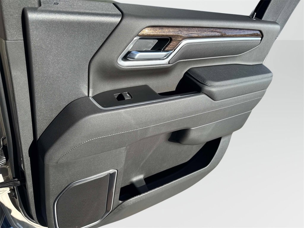 New 2026 GMC Sierra 2500 SLE w/ SLE Value Package; image 20