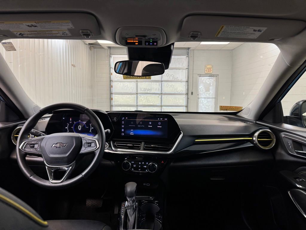 Used 2025 Chevrolet Trax ACTIV w/ Driver Confidence Package FWD image 20