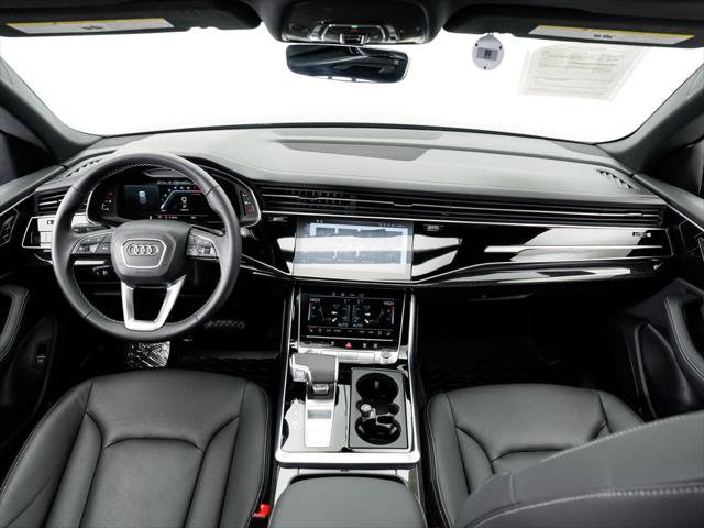 Certified 2025 Audi Q8 Premium Plus w/ Premium Plus Package AWD/4WD image 18