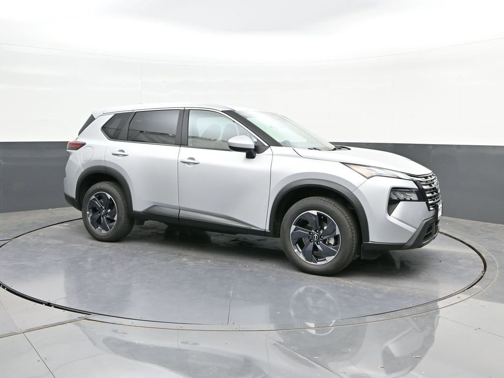 Used 2025 Nissan Rogue SV image 17